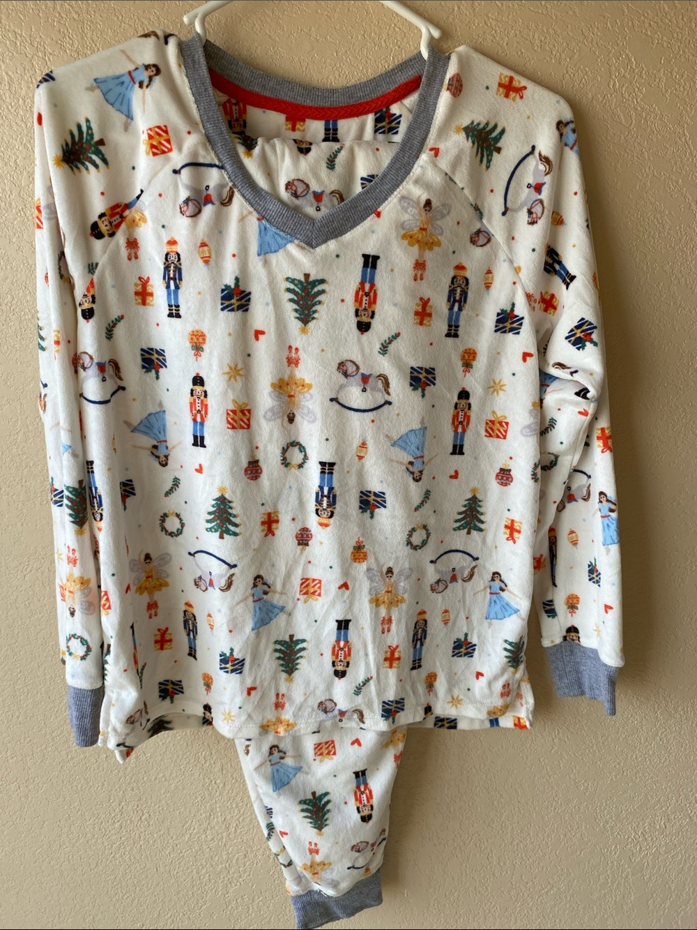 Cuddl Duds White Nutcracker & Ballerina Holiday PJ Set with Blue Trim